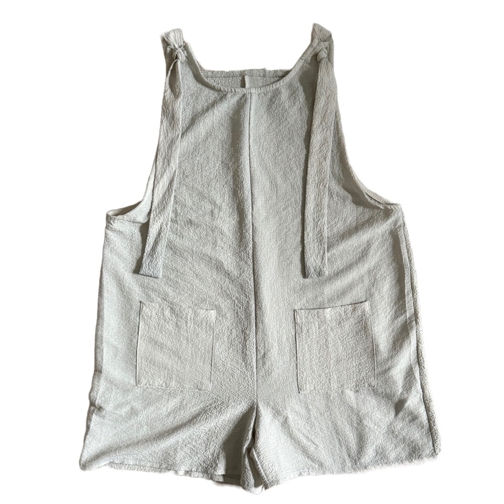 SHEIN WHITE SLEEVELESS ROMPER / COVERUP WITH POCKETS AND ADJUSTABLE STRAPS